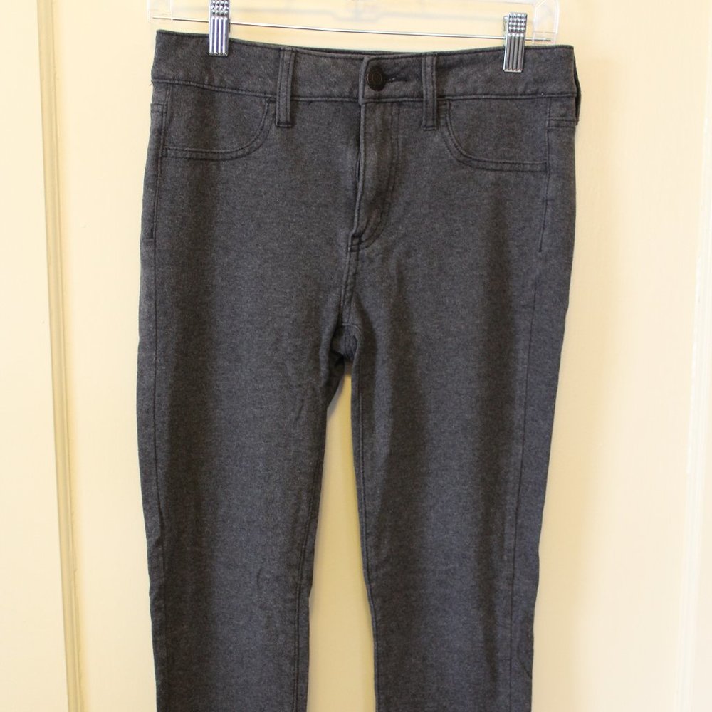 High-Rise Grey Jegging
